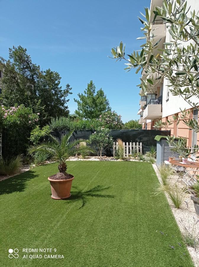 Les Jardins Du Ventoux Apartment Carpentras Exterior photo